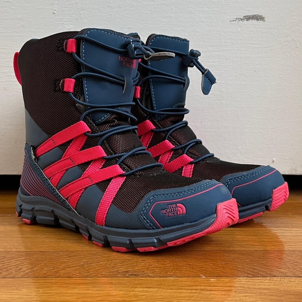The North Face Girls Size 2 Big Kid HydroSeal Waterproof Winter Boots Blue Pink